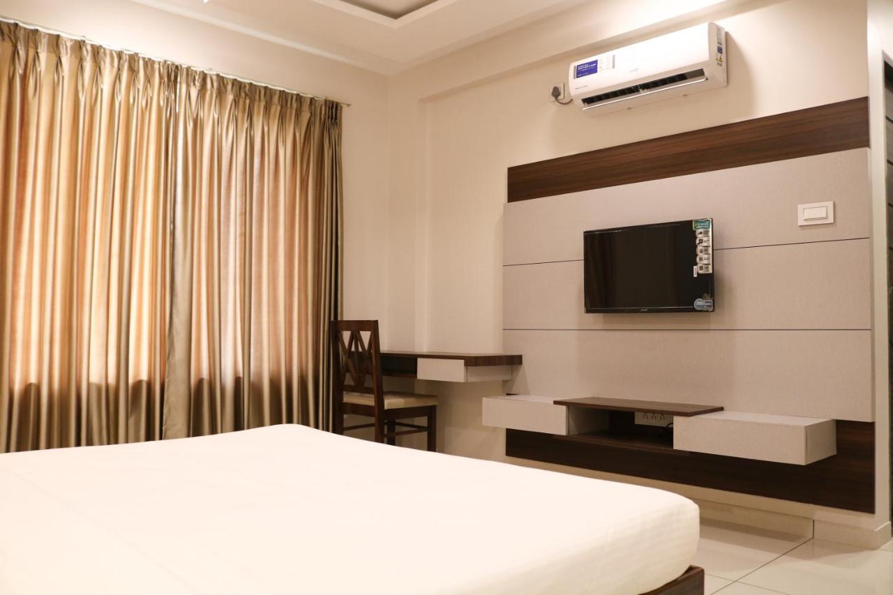 Hotel Grand Indu, 3 Star Kolhapur Exterior photo