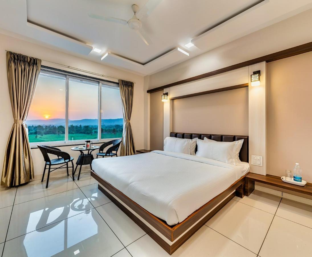 Hotel Grand Indu, 3 Star Kolhapur Exterior photo