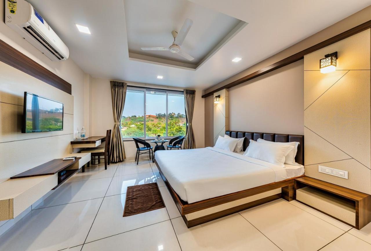 Hotel Grand Indu, 3 Star Kolhapur Exterior photo